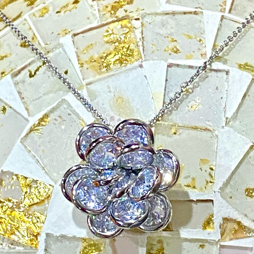 RARE Kate Spade Rosette 3D Geometric Rhinestone Flower Cluster Pendant Necklace